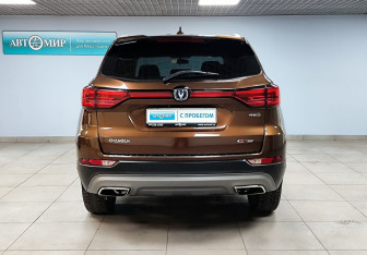 Подержанный автомобиль Changan CS75 2022 года (6 фото)