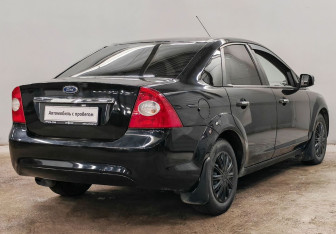 Подержанный автомобиль Ford Focus Sedan 2008 года (5 фото)