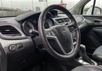 Подержанный автомобиль Opel Mokka 2013 года (13 фото)