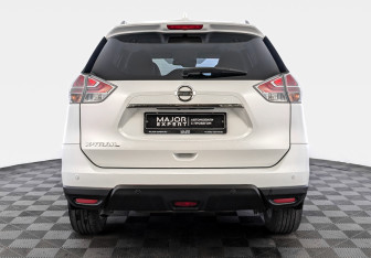 Подержанный автомобиль Nissan X-Trail 2018 года (6 фото)