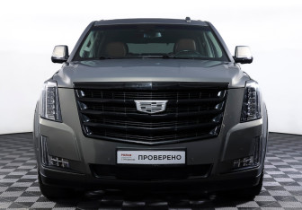 Подержанный автомобиль Cadillac Escalade Suv 2019 года (2 фото)