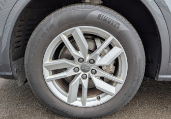 Подержанный автомобиль Audi Q5 2020 года (12 фото)