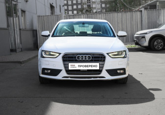 Подержанный автомобиль Audi A4 Sedan 2012 года (2 фото)