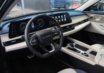 Подержанный автомобиль Chery Arrizo 8 2023 года (12 фото)