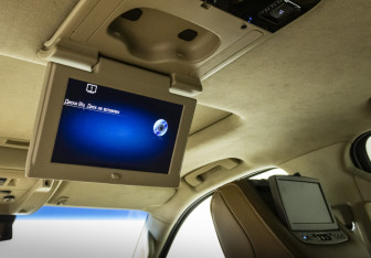 Подержанный автомобиль Cadillac Escalade Suv 2016 года (22 фото)