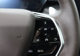 Подержанный автомобиль Wey Coffee 01 2023 года (17 фото)