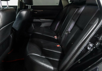 Подержанный автомобиль Nissan Teana 2015 года (14 фото)