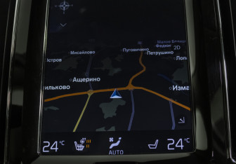 Подержанный автомобиль Volvo XC60 2019 года (17 фото)