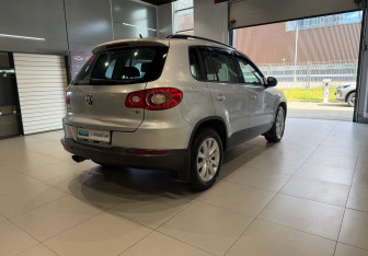 Подержанный автомобиль Volkswagen Tiguan 2010 года (4 фото)