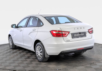 Подержанный автомобиль LADA (ВАЗ) Vesta Sedan 2017 года (7 фото)