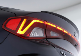 Подержанный автомобиль Kia K5 2021 года (28 фото)