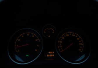 Подержанный автомобиль Opel Astra Wagon 2007 года (9 фото)
