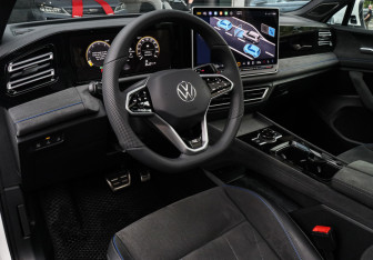 Подержанный автомобиль Volkswagen Tiguan 2024 года (16 фото)