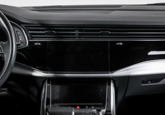 Подержанный автомобиль Audi Q8 2018 года (13 фото)