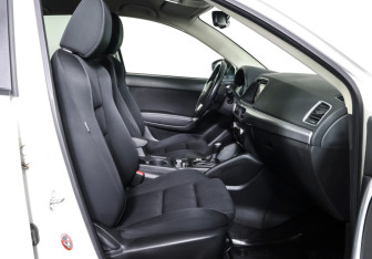 Подержанный автомобиль Mazda CX-5 2015 года (11 фото)