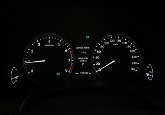 Подержанный автомобиль Lexus ES 2014 года (16 фото)