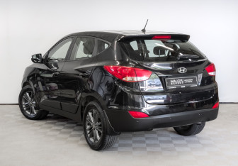 Подержанный автомобиль Hyundai ix35 2013 года (7 фото)