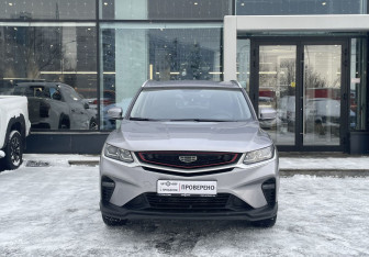 Подержанный автомобиль Geely Coolray 2022 года (2 фото)