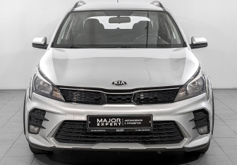 Подержанный автомобиль Kia Rio Hatchback 2021 года (2 фото)