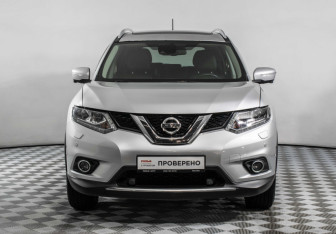Подержанный автомобиль Nissan X-Trail 2016 года (2 фото)