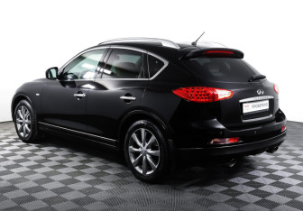 Подержанный автомобиль Infiniti EX 2012 года (7 фото)