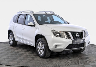 Подержанный автомобиль Nissan Terrano 2020 года (3 фото)