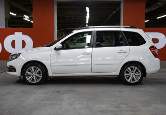 Подержанный автомобиль LADA (ВАЗ) Granta Wagon 2019 года (8 фото)