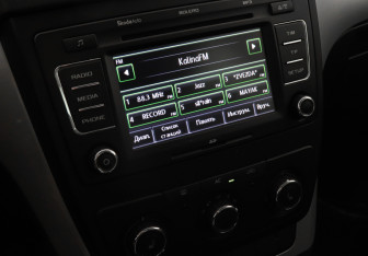 Подержанный автомобиль Skoda Yeti 2013 года (13 фото)