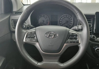 Подержанный автомобиль Hyundai Accent Sedan 2021 года (11 фото)