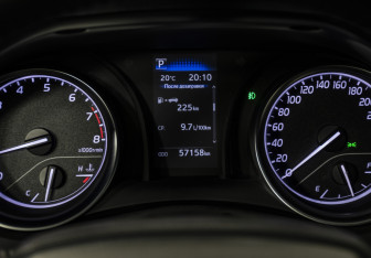 Подержанный автомобиль Toyota Camry Sedan 2021 года (12 фото)