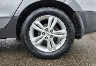 Подержанный автомобиль Hyundai ix35 2012 года (19 фото)