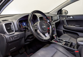 Подержанный автомобиль Kia Sportage 2021 года (16 фото)