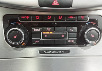 Подержанный автомобиль Volkswagen Passat CC 2011 года (14 фото)