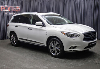 Подержанный автомобиль Infiniti QX60 2014 года (3 фото)