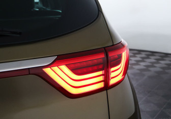 Подержанный автомобиль Kia Sportage 2016 года (8 фото)