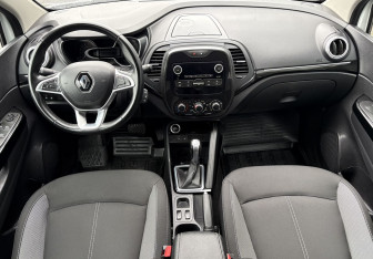 Подержанный автомобиль Renault Kaptur 2021 года (10 фото)