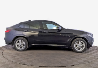 Подержанный автомобиль BMW X4 2020 года (4 фото)