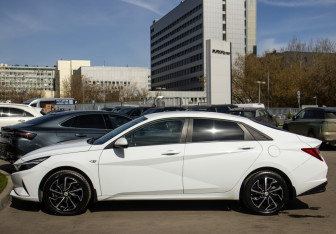 Новый Hyundai Elantra Sedan 2024 (6 фото)