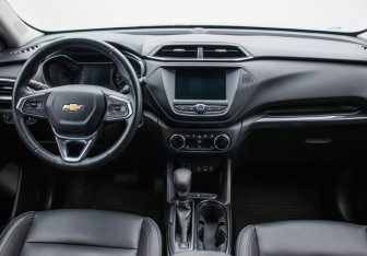 Подержанный автомобиль Chevrolet TrailBlazer 2021 года (13 фото)