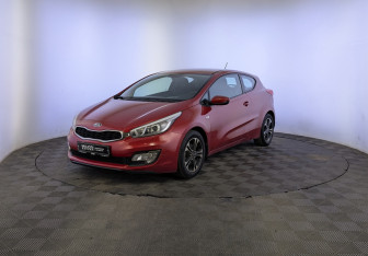 Подержанный автомобиль Kia Ceed Hatchback 2014 года (1 фото)