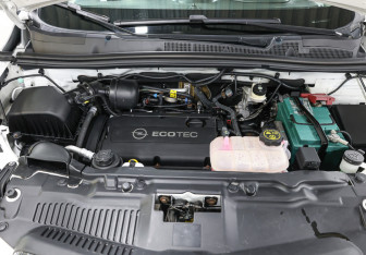 Подержанный автомобиль Opel Mokka 2015 года (9 фото)