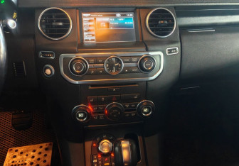 Подержанный автомобиль Land Rover Discovery 2012 года (14 фото)