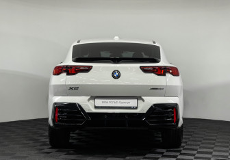 Подержанный автомобиль BMW X2 2024 года (4 фото)