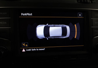 Подержанный автомобиль Volkswagen Golf Hatchback 2012 года (15 фото)