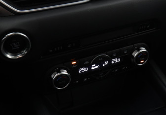 Подержанный автомобиль Mazda CX-5 2018 года (13 фото)