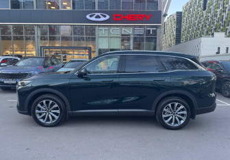 Подержанный автомобиль Chery Tiggo 9 2024 года (4 фото)