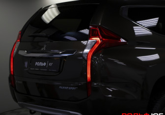 Подержанный автомобиль Mitsubishi Pajero Sport 2017 года (24 фото)