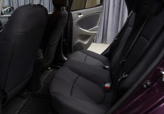 Подержанный автомобиль Hyundai Solaris Sedan 2013 года (12 фото)