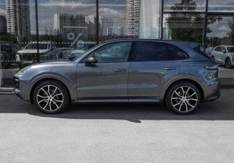 Подержанный автомобиль Porsche Cayenne 2018 года (6 фото)