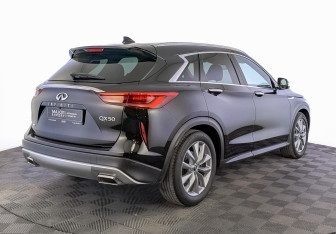 Подержанный автомобиль Infiniti QX50 2019 года (5 фото)
